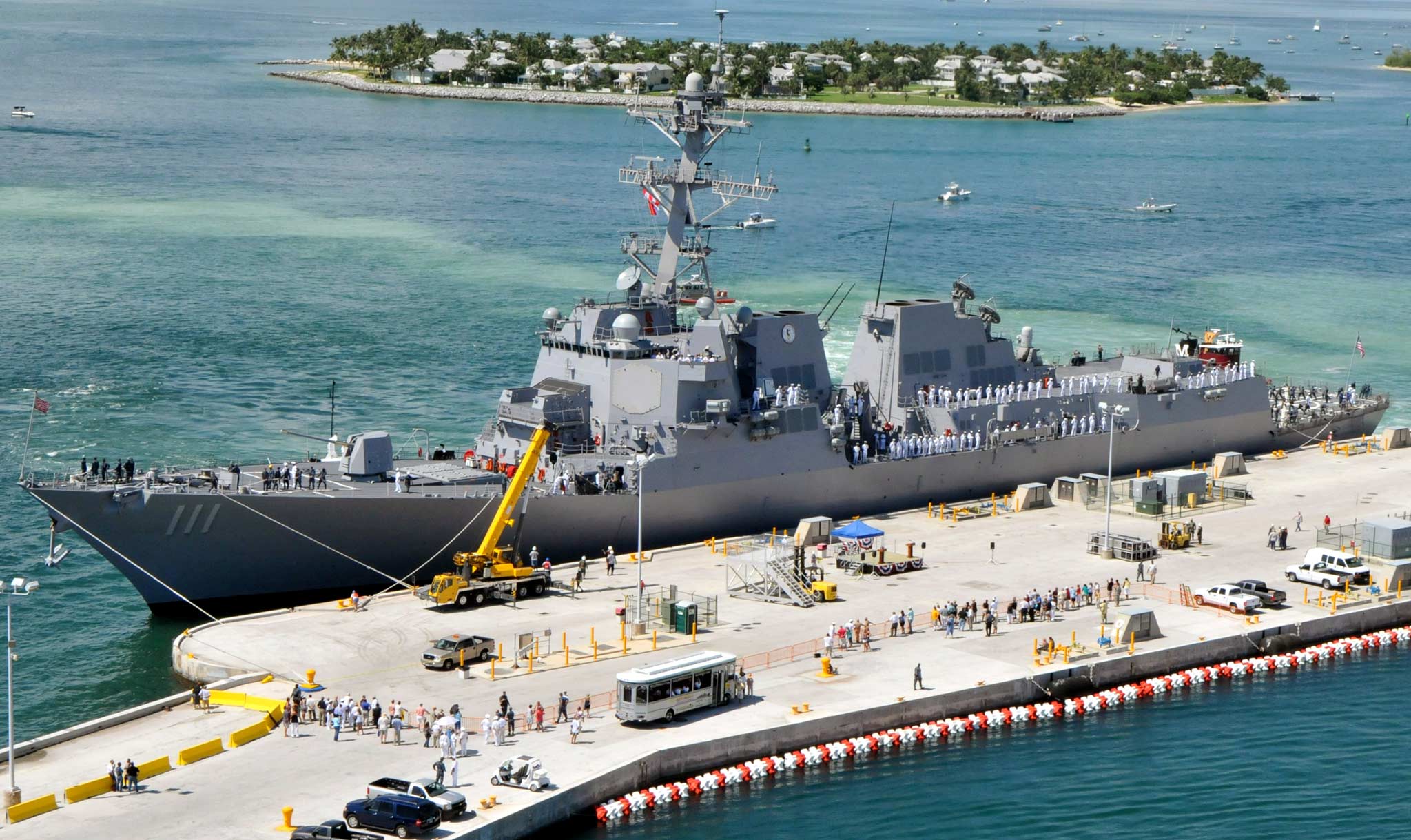 Robb later commanded the USS Spruance in the U.S. Navy.